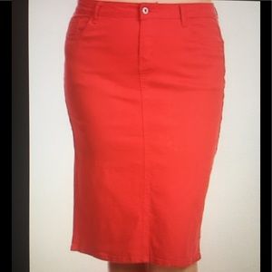‼️NWT RED MIDI SKIRT ‼️